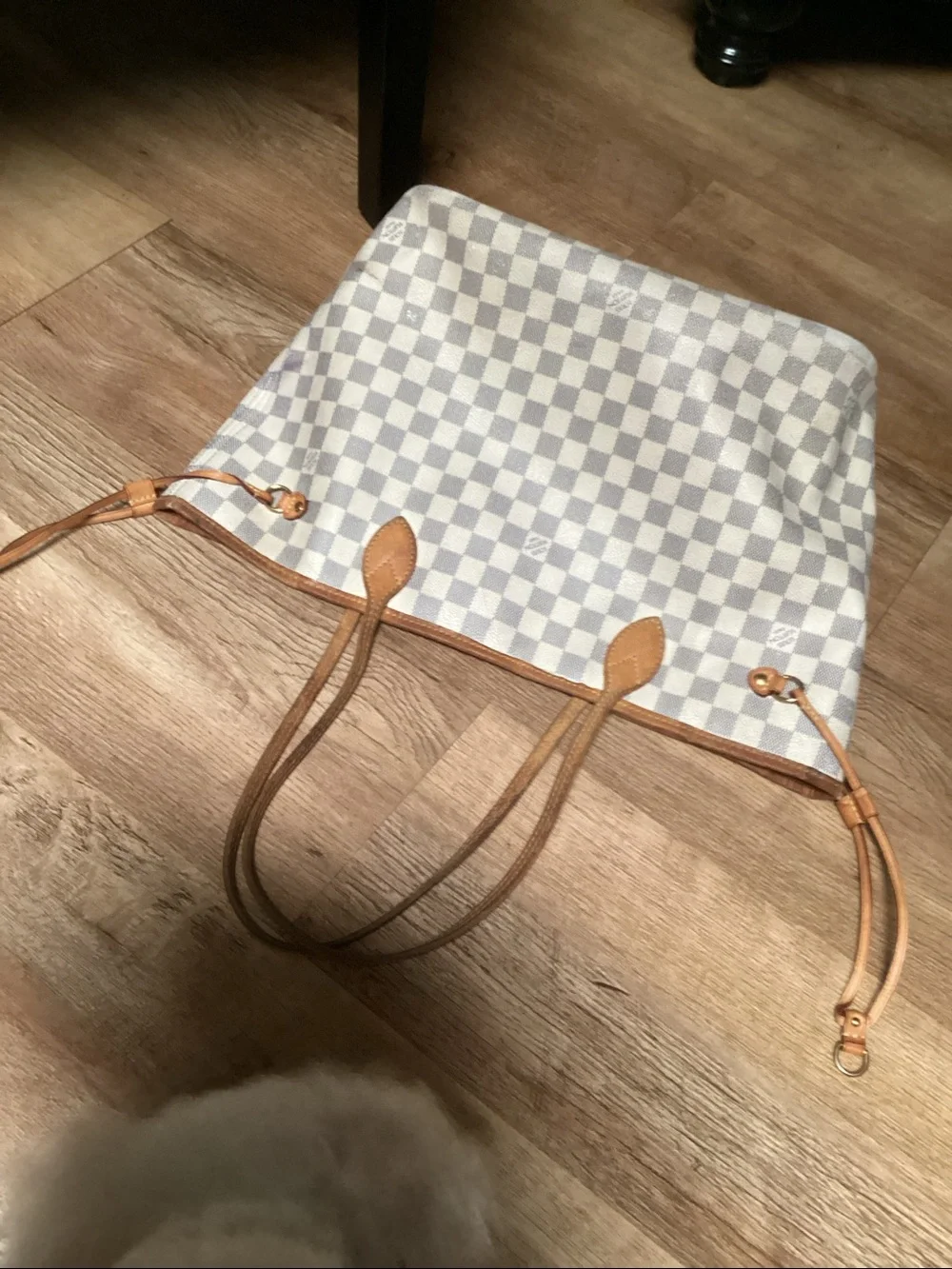 Louis Vuitton Damier Azur Canvas Neverfull Tote - White & Tan